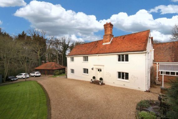 6 Bedroom Detached